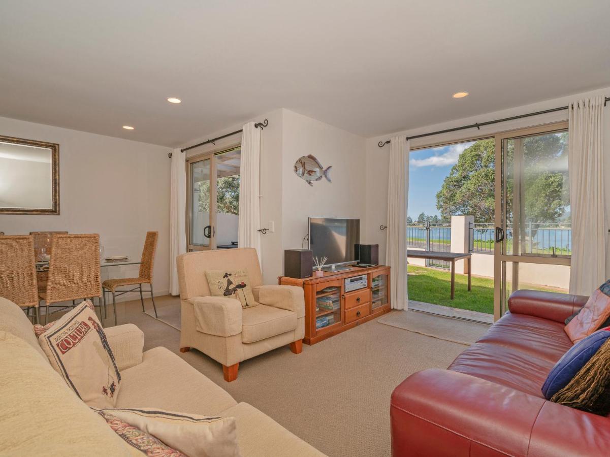 Tairua Waterfront Retreat - Tairua Apartment Exterior photo