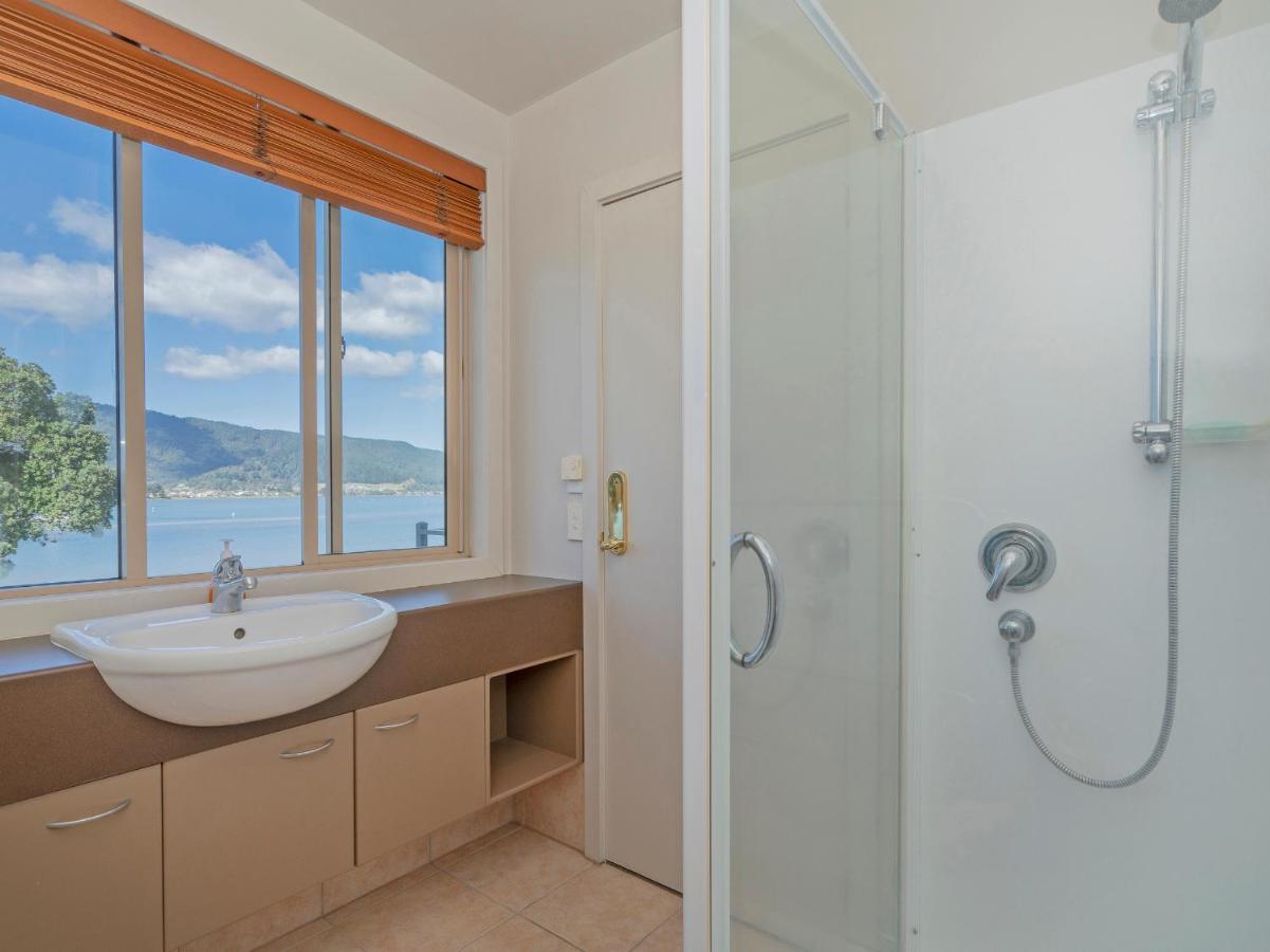Tairua Waterfront Retreat - Tairua Apartment Exterior photo